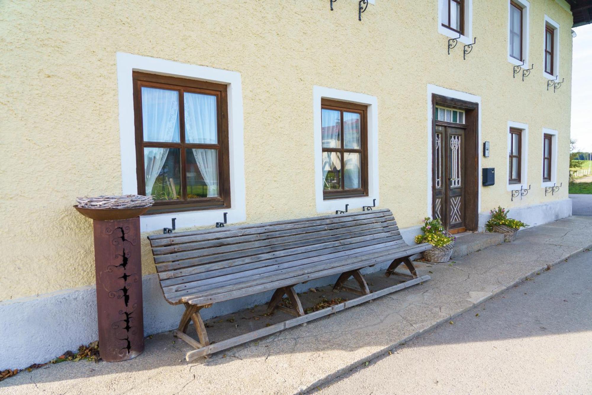 Private Farmhouse Escape - Ideal For Up To 8 Guests Seeham Esterno foto
