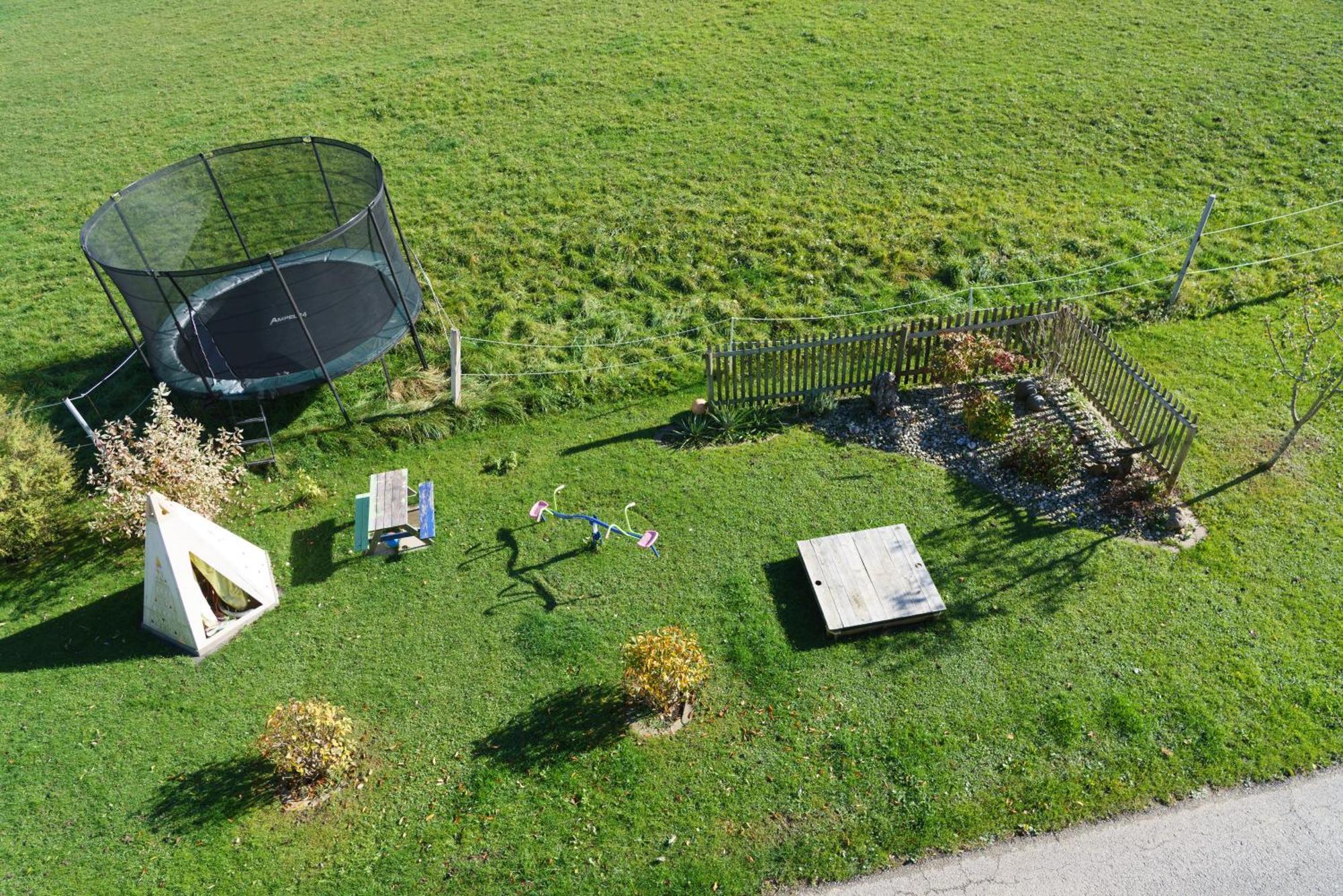 Private Farmhouse Escape - Ideal For Up To 8 Guests Seeham Esterno foto